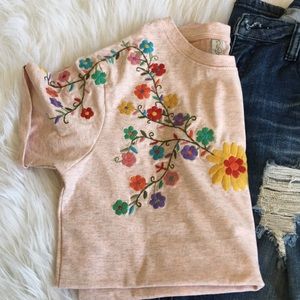 Size M Mexican blouse embroidered new - no tags